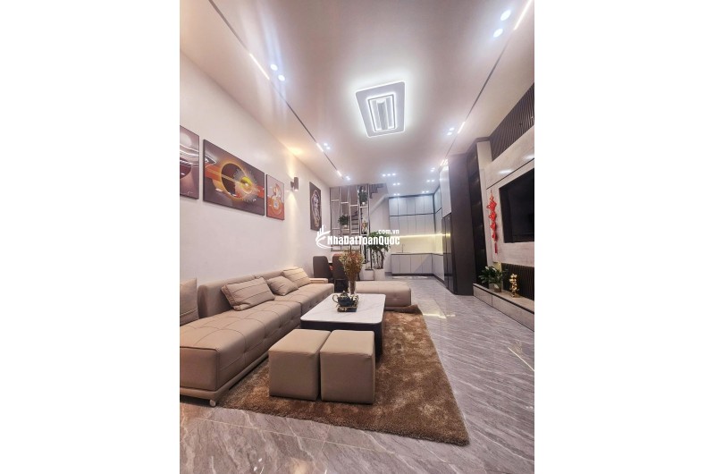 Bán nhà Nguyễn Đức Cảnh , Hoàng Mai , 42m2 4T giá chỉ 8,1 Tỷ